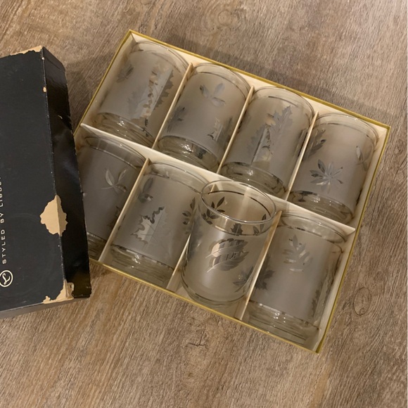 Mid Century Modern Libby Glass Juice Glass set of 8 Set with silver leaf design - Picture 1 of 2